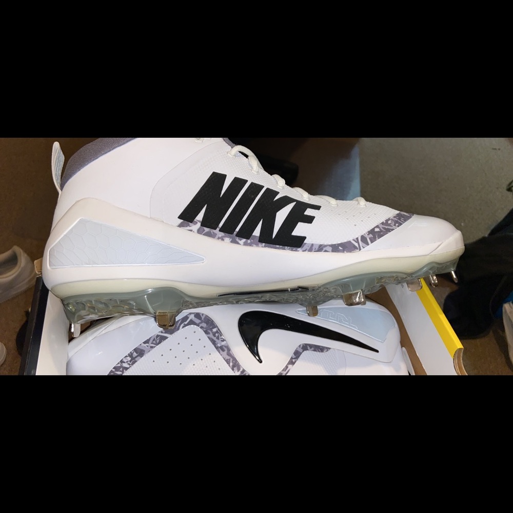 Mike trout baseball cleats
